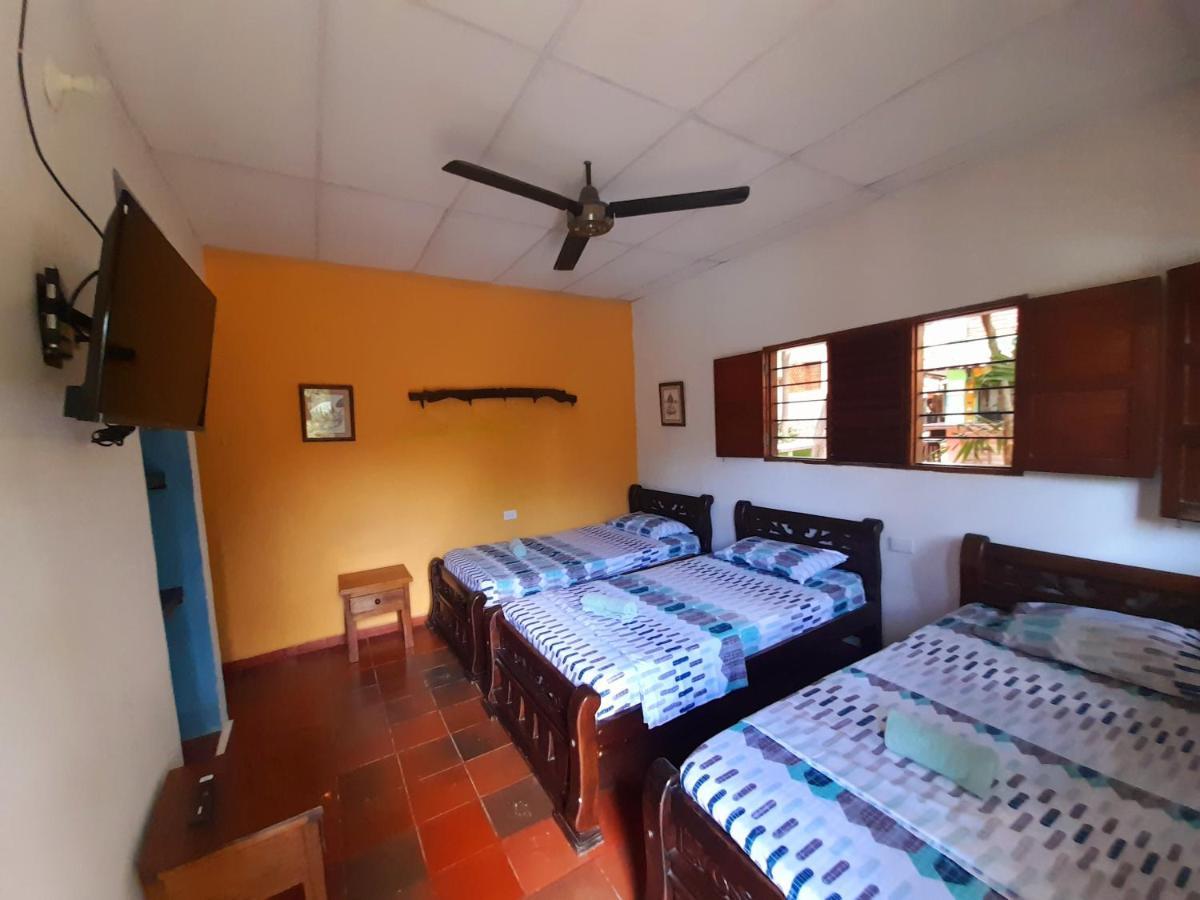 Hostal La Casa De Felipe Taganga Bagian luar foto