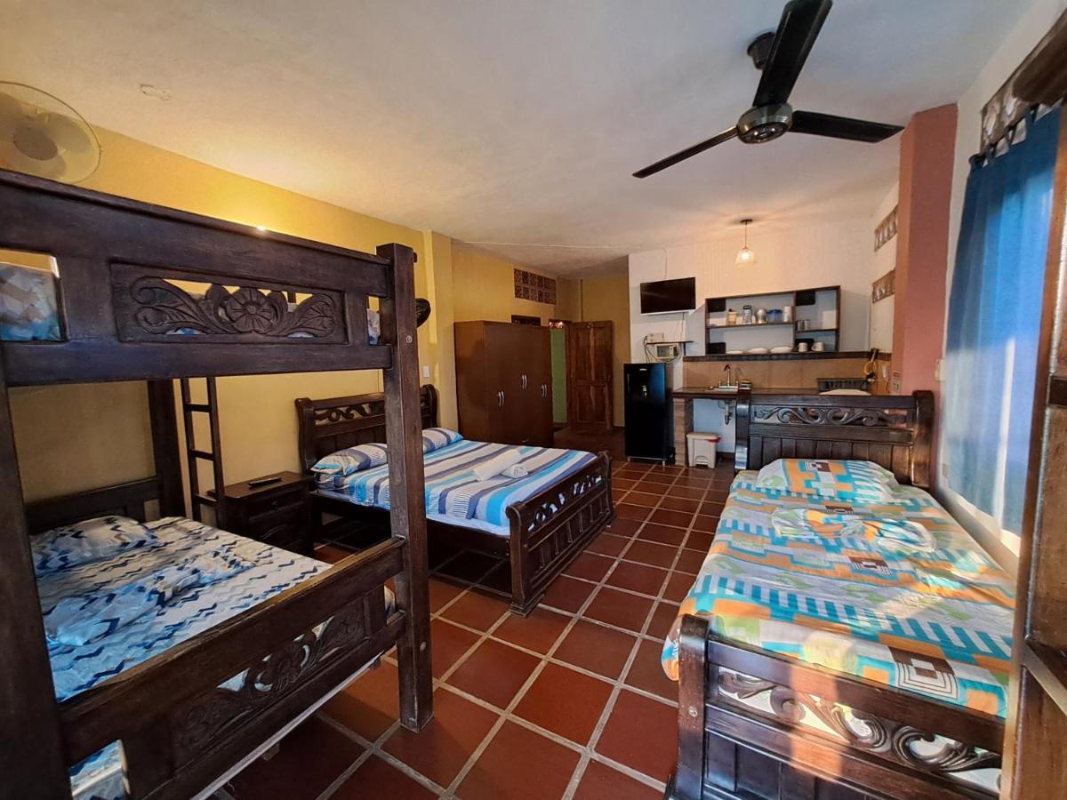Hostal La Casa De Felipe Taganga Bagian luar foto